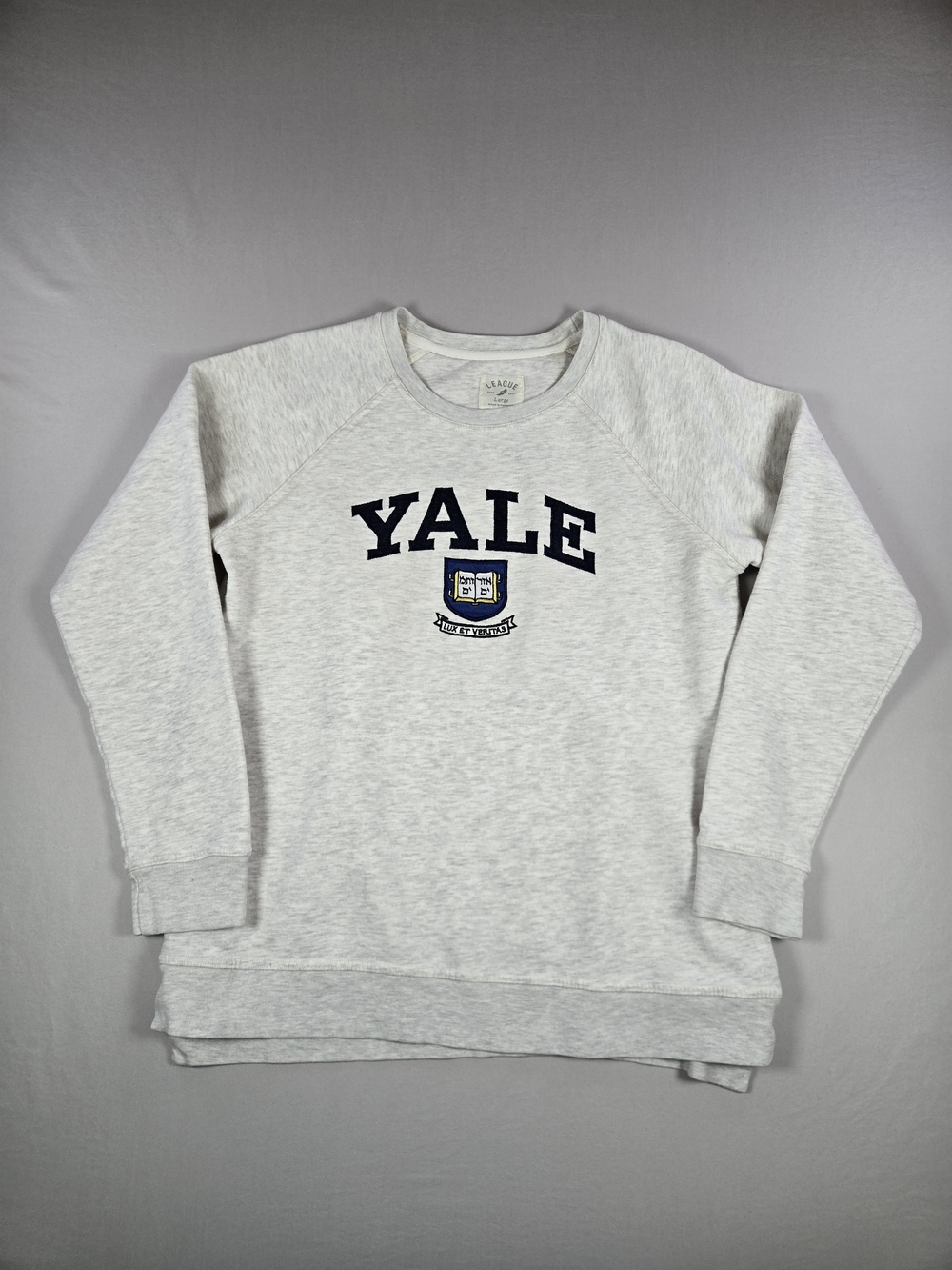 League Yale University Gray Crest Graphic Crewneck Sweatshirt Size Large